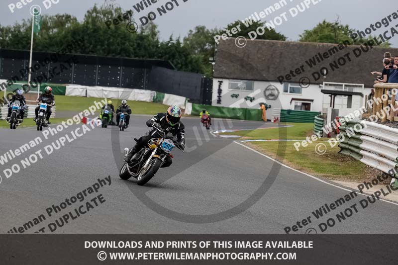 Vintage motorcycle club;eventdigitalimages;mallory park;mallory park trackday photographs;no limits trackdays;peter wileman photography;trackday digital images;trackday photos;vmcc festival 1000 bikes photographs